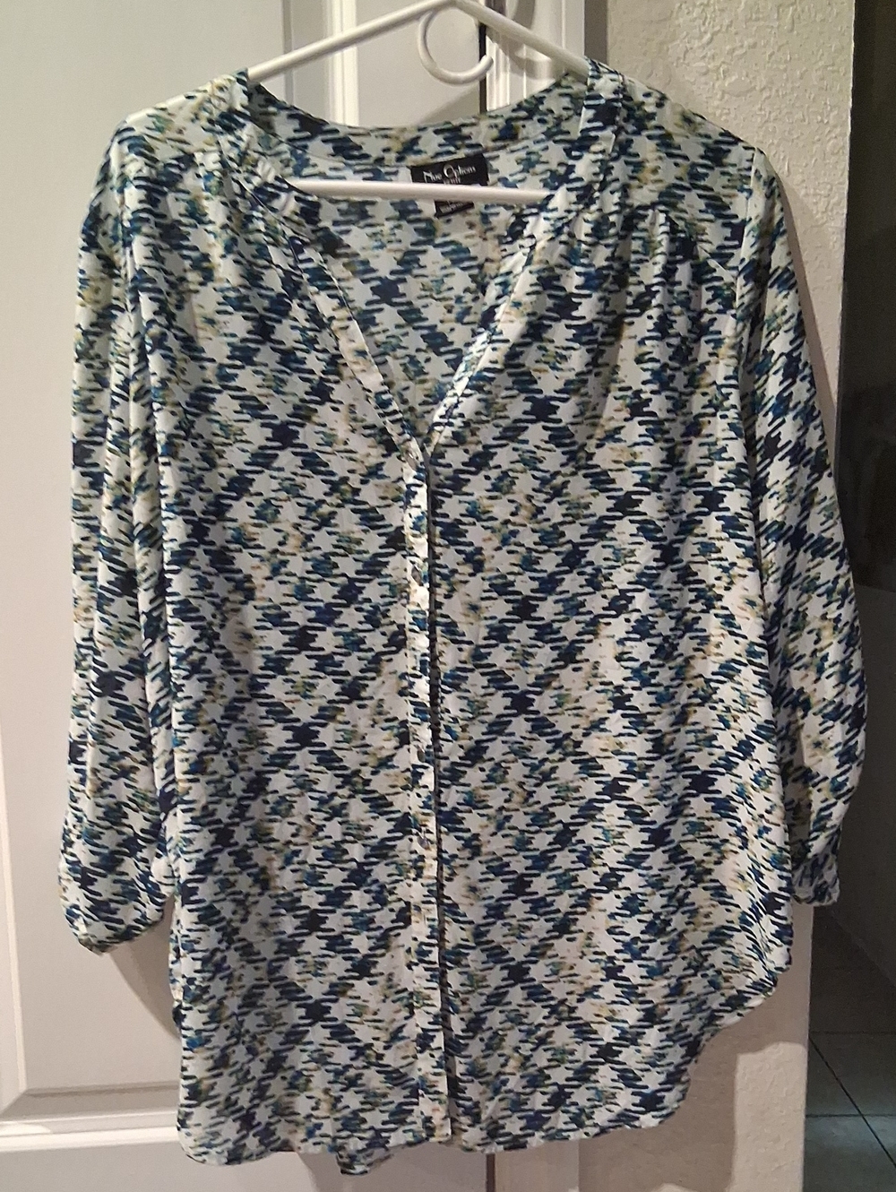 Nue Options Navy, White & Green Geometric Button-Down Blouse